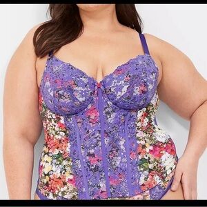 Like new Cacique Purple Floral Corset Bustier Bra with Underwire Support